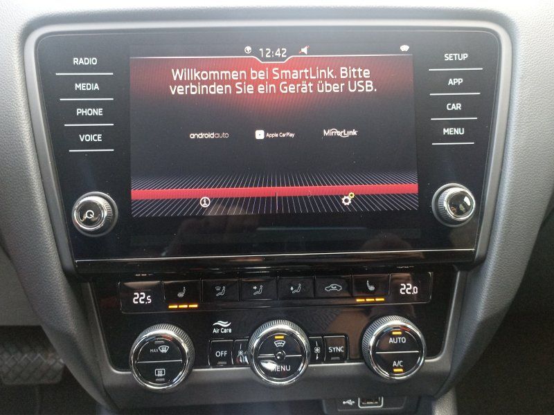 Fahrzeugansicht 12 Fahrzeugabbildung SKODA Octavia 1.6 TDI Style DSG LED+SCHIEBEDACH+PDC+S