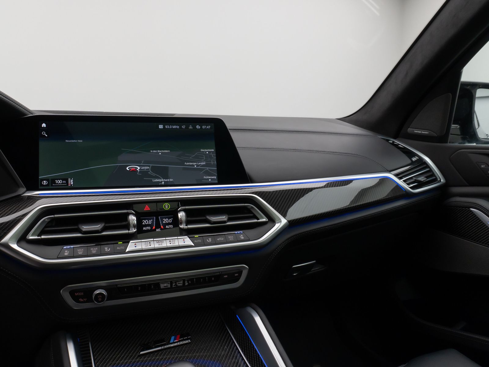 Fahrzeugabbildung BMW X5 M Competition Panorama Laser 360°DAB DisplKey