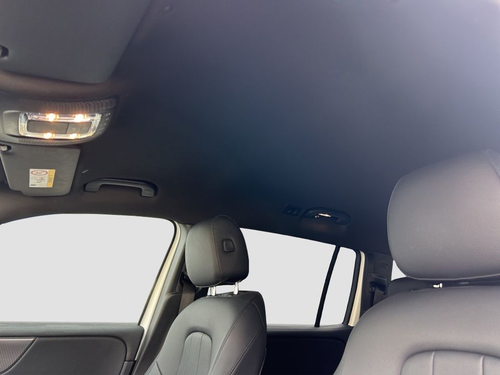Fahrzeugabbildung Mercedes-Benz GLB 200 Night Paket*MULTIBEAM LED*360*AppleCarPl