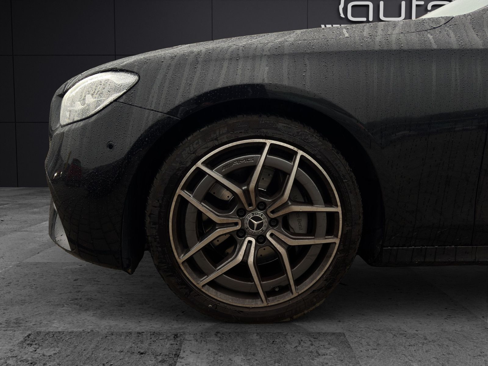 Fahrzeugabbildung Mercedes-Benz E 200 T-Modell AMG-Line*Shzg*Navi*AHK*WideSc*Cam