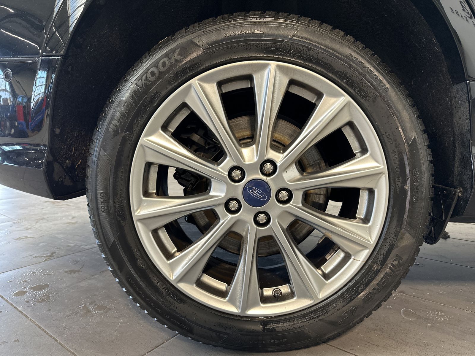 Fahrzeugabbildung Ford Kuga 1.5 EB Vignale Aut. NAV+XEN+ACC+KAM+AHK+2Hd