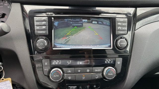 Fahrzeugabbildung Nissan Qashqai 1.2 DIG-T Acenta Navi + Ganzjahresreifen