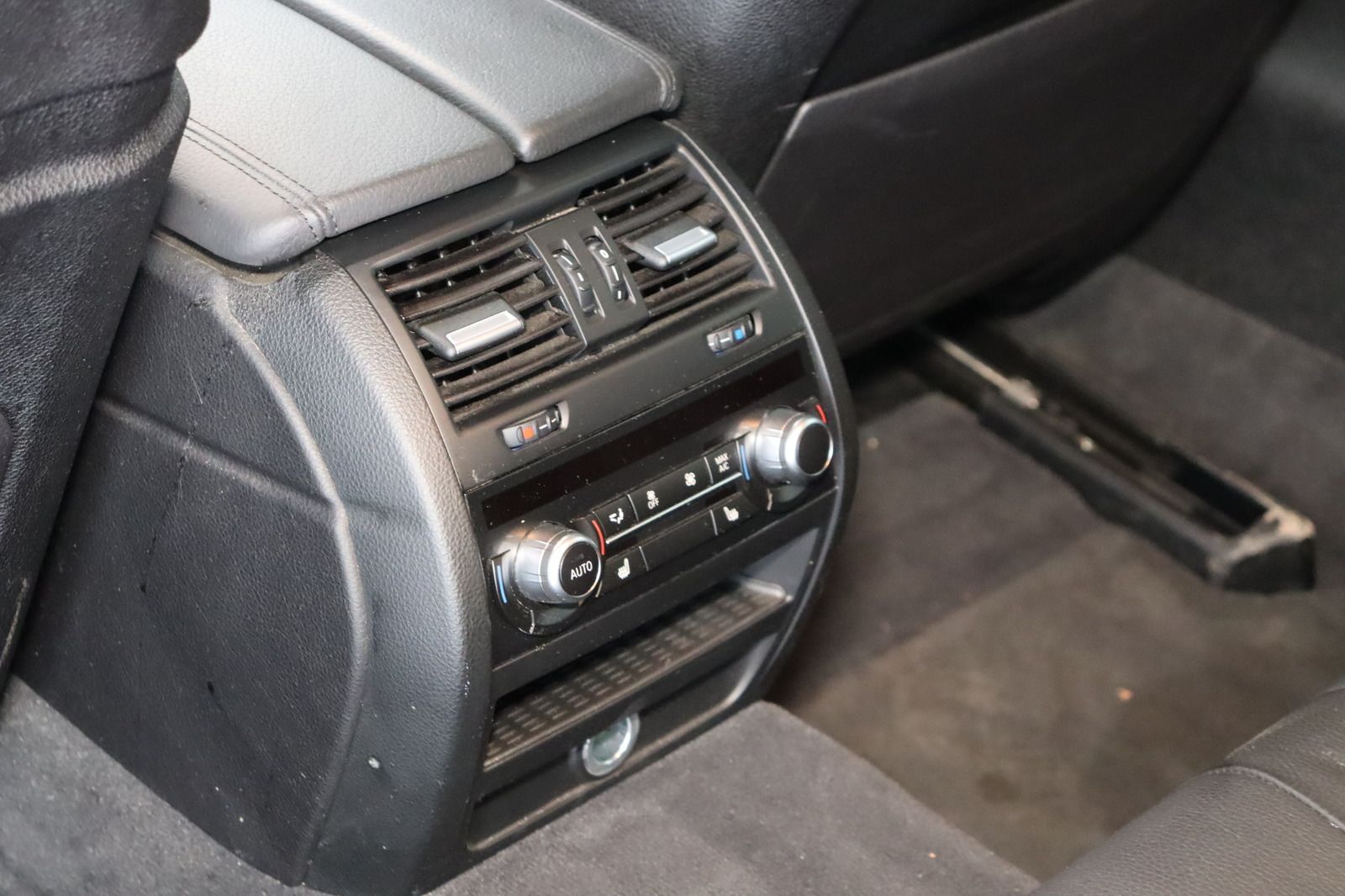 Fahrzeugabbildung BMW M550 d Touring xDrive * HUD * Leder