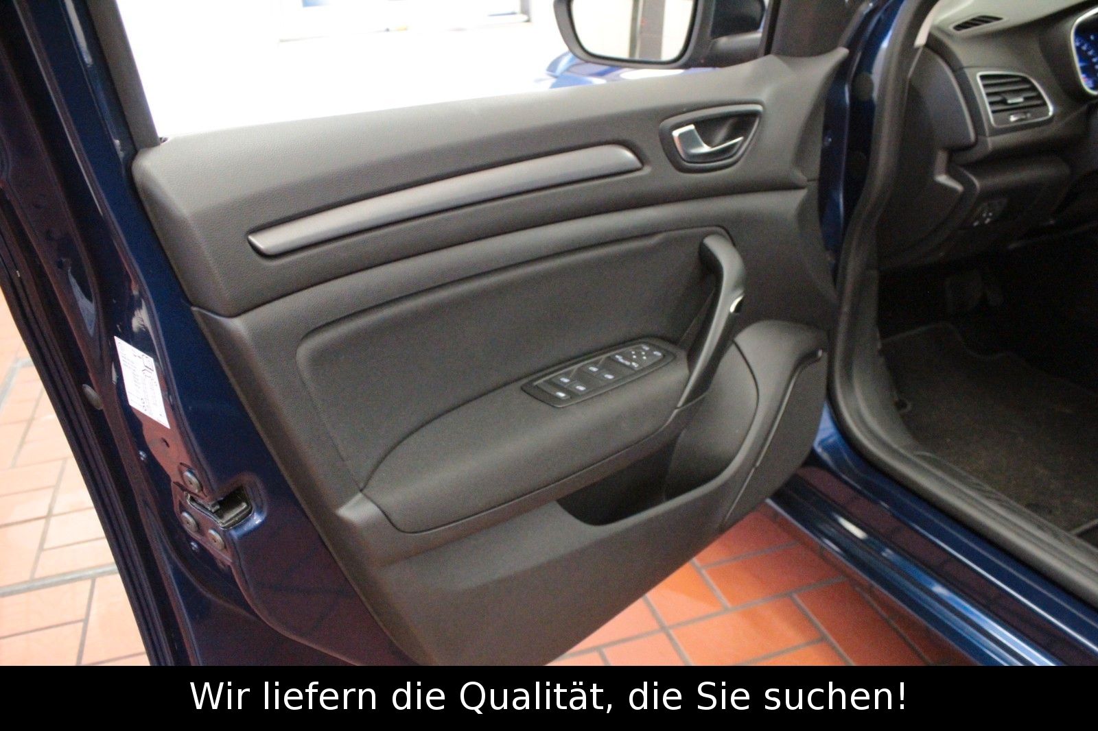 Fahrzeugabbildung Renault Megane TCe 140 EDC Zen Grdt.*R-Link*Sitzhzg*