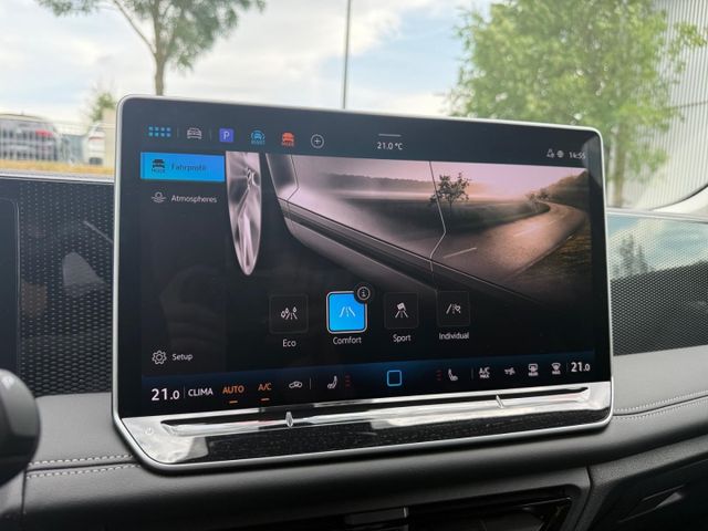 Tiguan Life 2.0 TDI AHK-klappbar Navi 360 Kamera