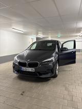 BMW 220 Gran Tourer 220i | 178 PS | BMW Garantie - BMW 220 Gran Tourer aus 2022