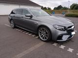 Mercedes-Benz AMG E63 T 4MATIC+  - graue Mercedes-Benz E 63 AMG