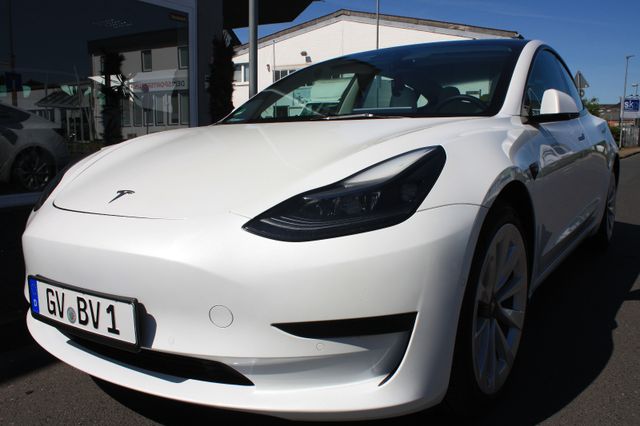 Tesla Model 3 "tolle Optik!"