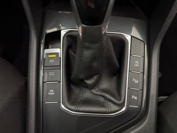 Volkswagen Tiguan - 12
