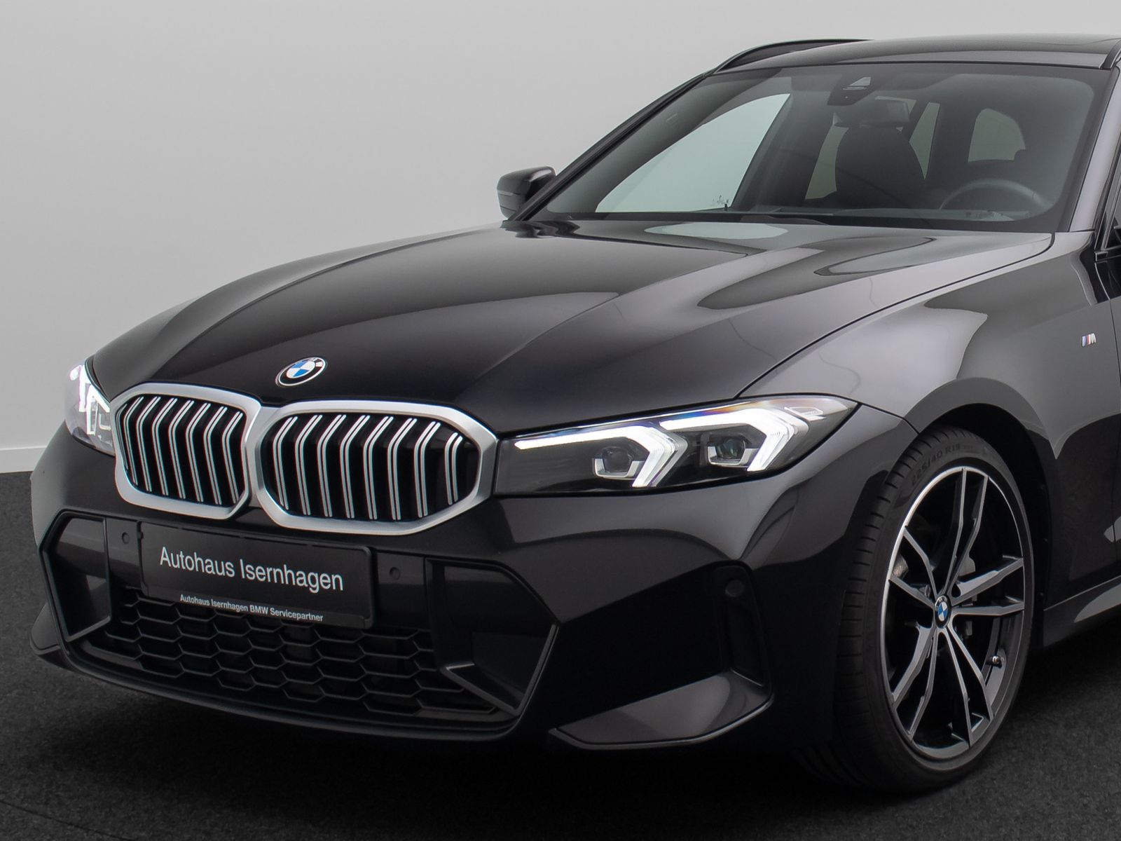 Fahrzeugabbildung BMW 330d M Sport H/K Panorama HUD DAB Alarm 19Zoll