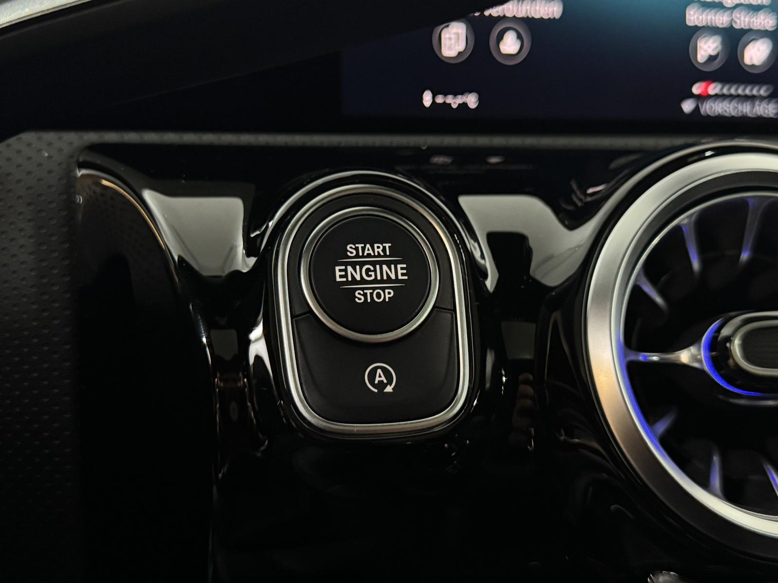 Mercedes-Benz CLA 35 AMG Shooting Brake *19"*Pano*360°*Memory*