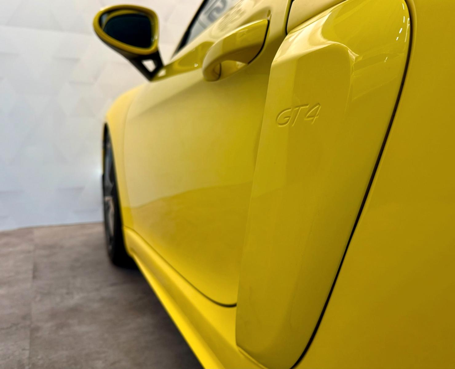 Porsche 718 Cayman GT4*LED*Carbon*Schalensitze*APPROVED*