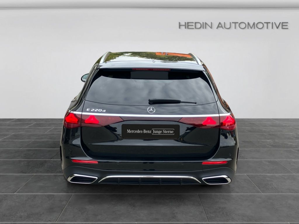 Mercedes-Benz E 220 d T EDITION AMG DISTR PANO 360° DIGIL. uvm foto 5