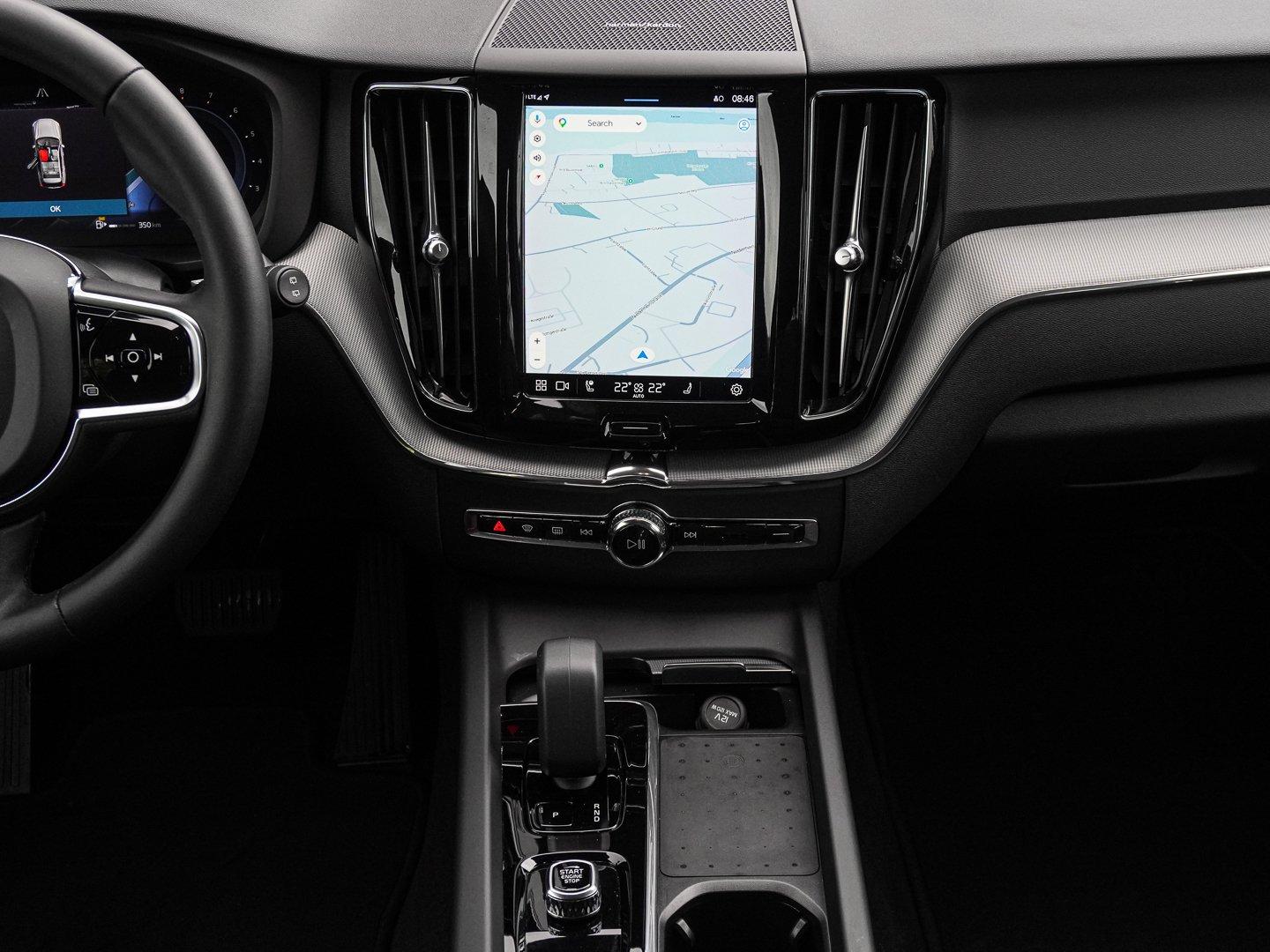Volvo XC60 B4 B Plus Dark H&K 19ZOLL FRONTHZG SHZ-HI