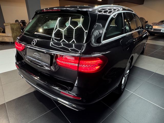 Mercedes-Benz E 200 T Avantgarde*ANHÄNGER*CAM*LED*NAVI*LEDER*