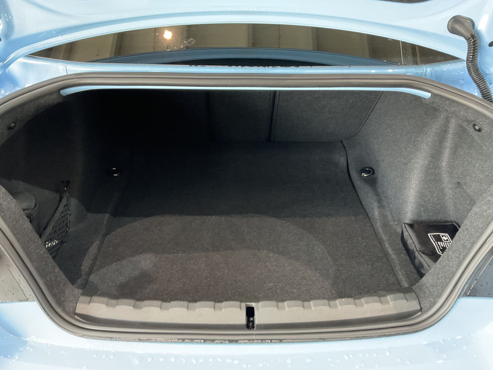 Fahrzeugabbildung BMW M2 Coupé M Carbondach, M Sportsitze, Harman Kard