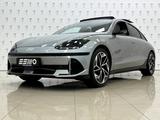 Hyundai IONIQ 6 77,4kWh 228ps Uniq /PANO/DIGI/360°K/BOSE - Hyundai IONIQ 6: Silber