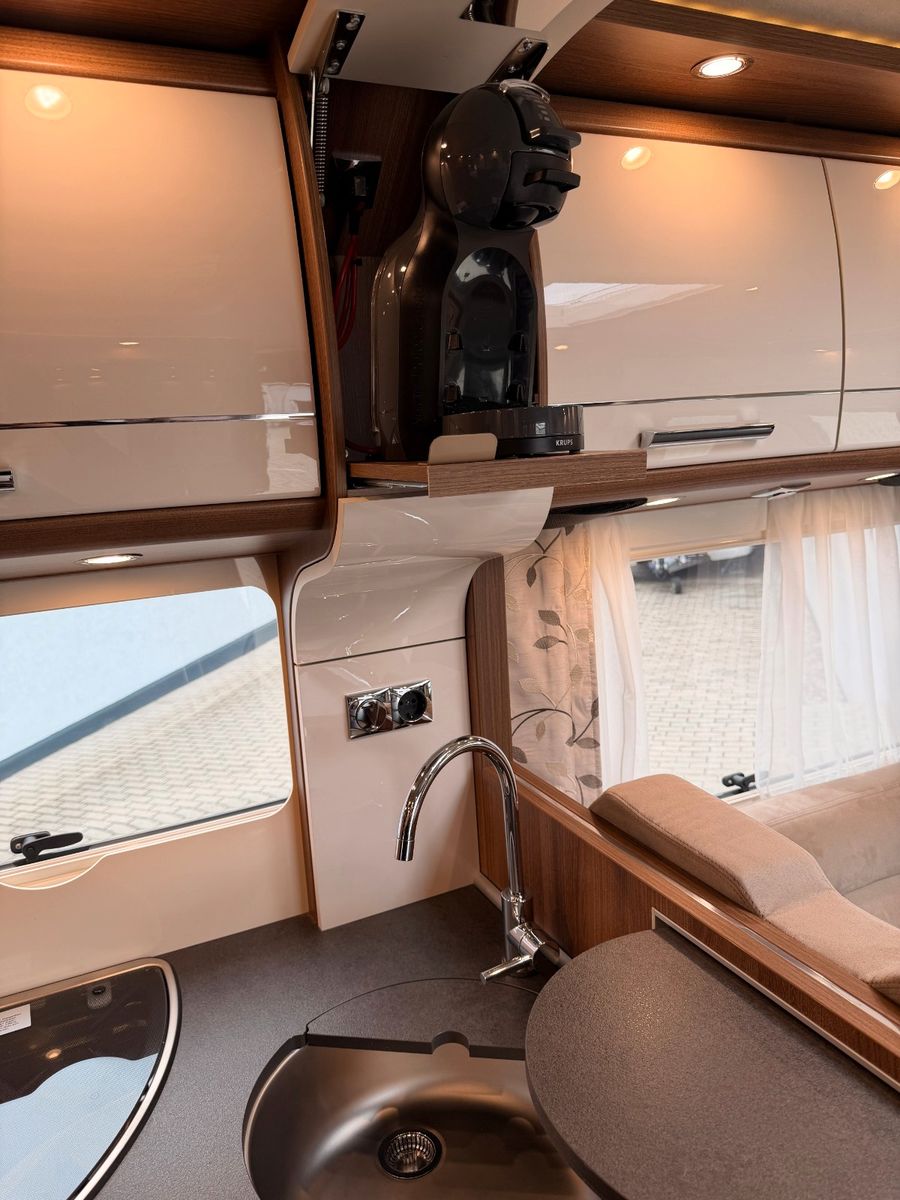 Fahrzeugabbildung Carthago c-tourer T149 LE RB