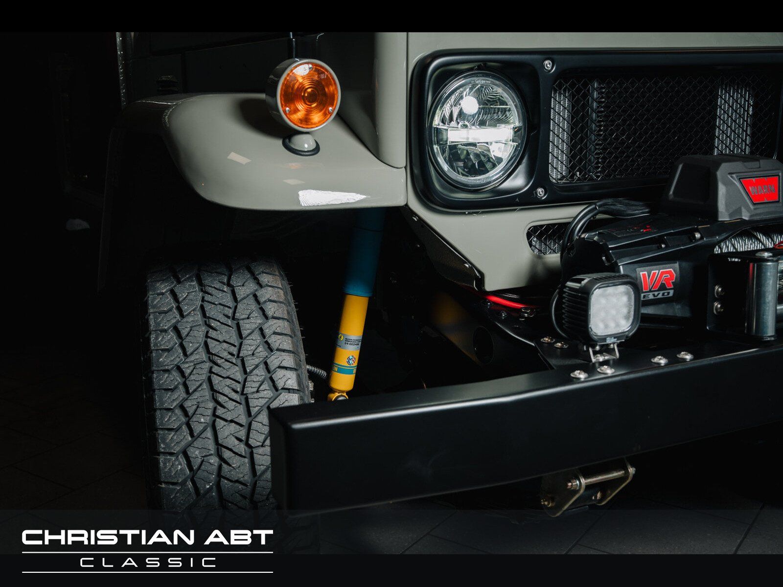 Fahrzeugabbildung Toyota FJ43 restauriert * Servo * H-Zulassung * 7-Sitze