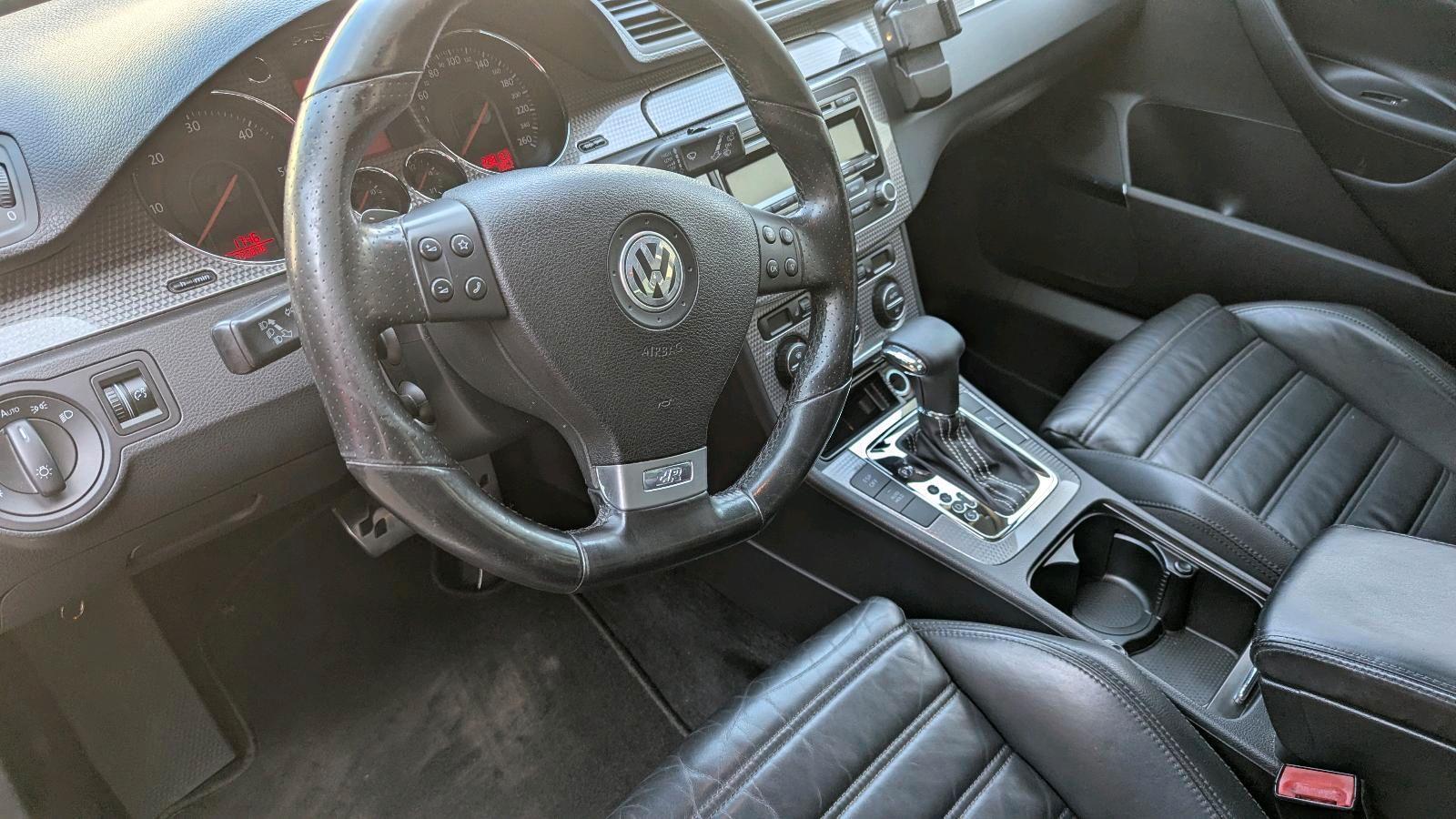 Volkswagen Passat 2008 — rear view