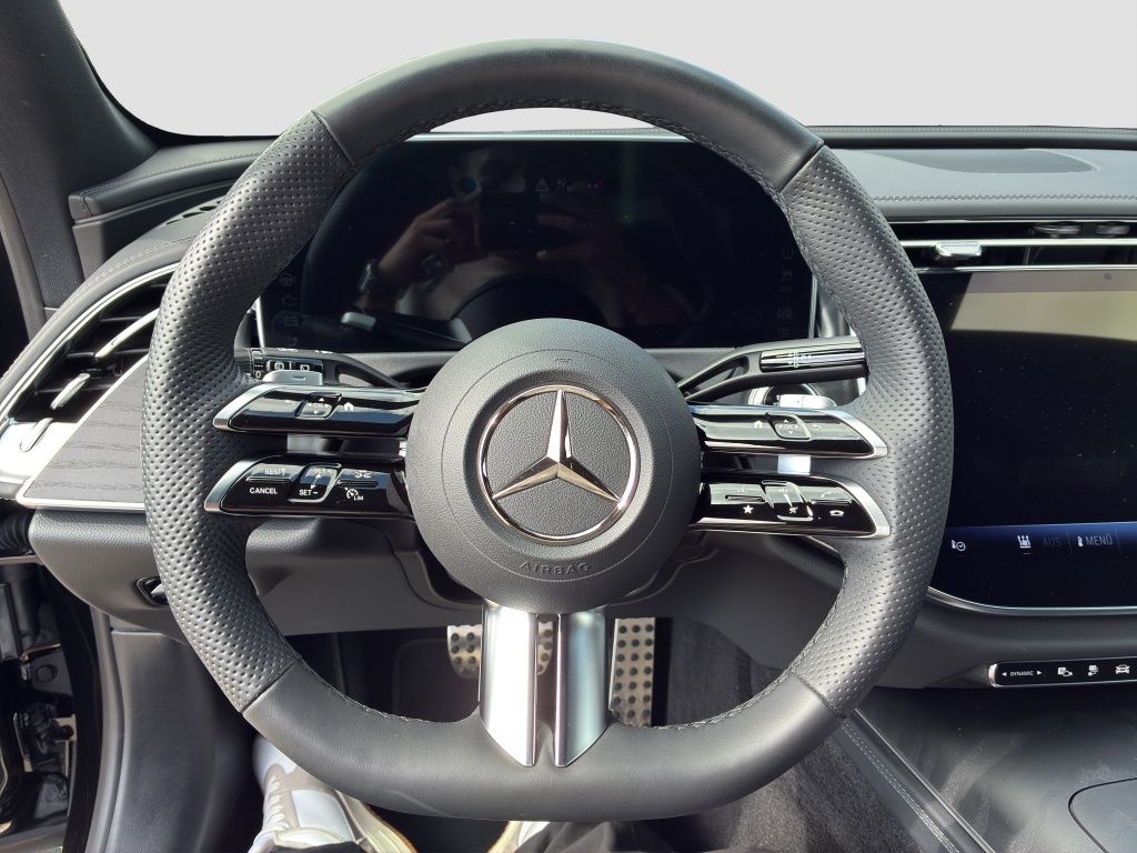 Fahrzeugabbildung Mercedes-Benz E 300 e T NIGHT*PSD*HUD*AHZV*SITZKLIMA*360°*20''