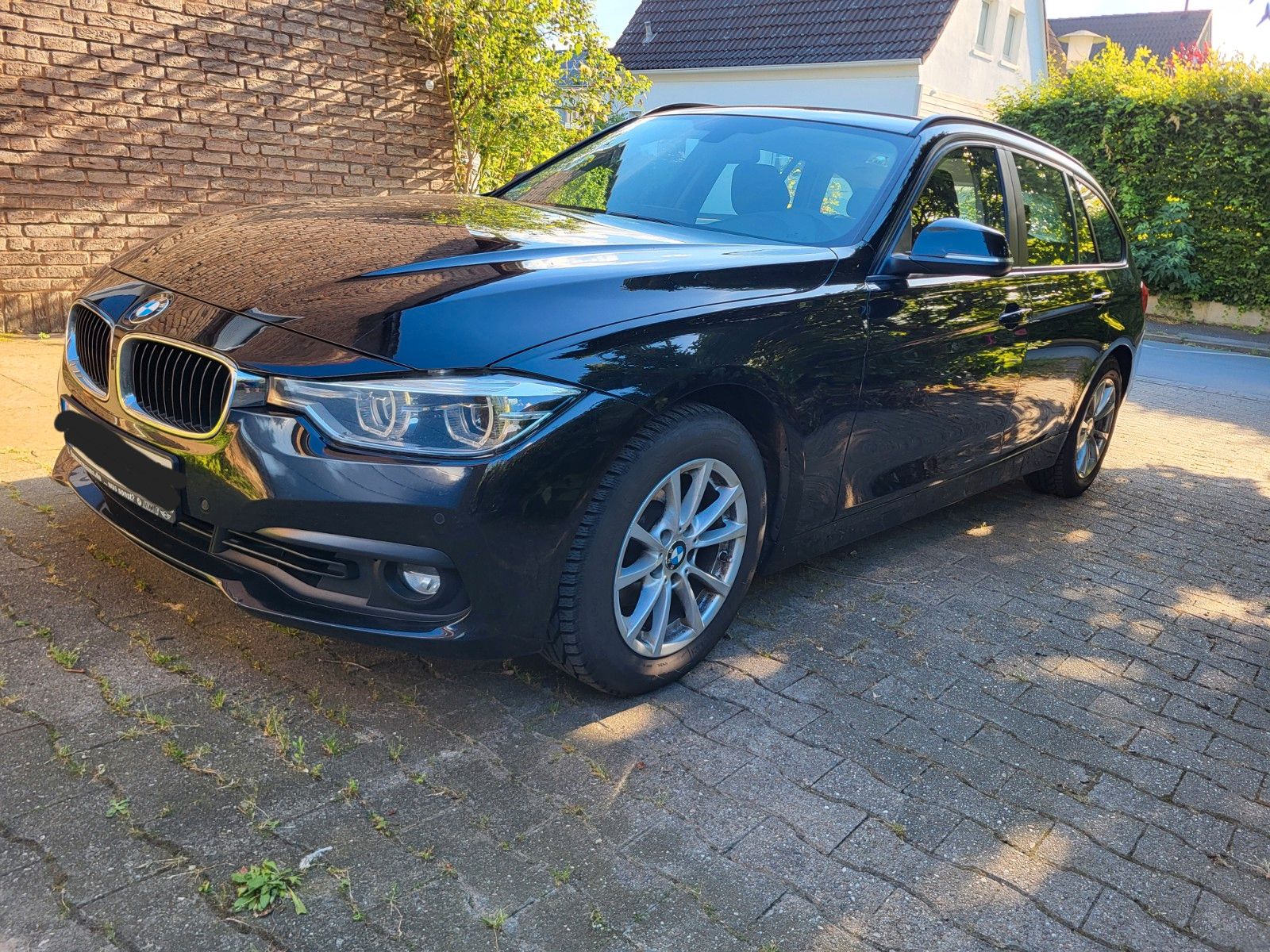 BMW 320i xDrive Touring Advantage Automatic Adva...