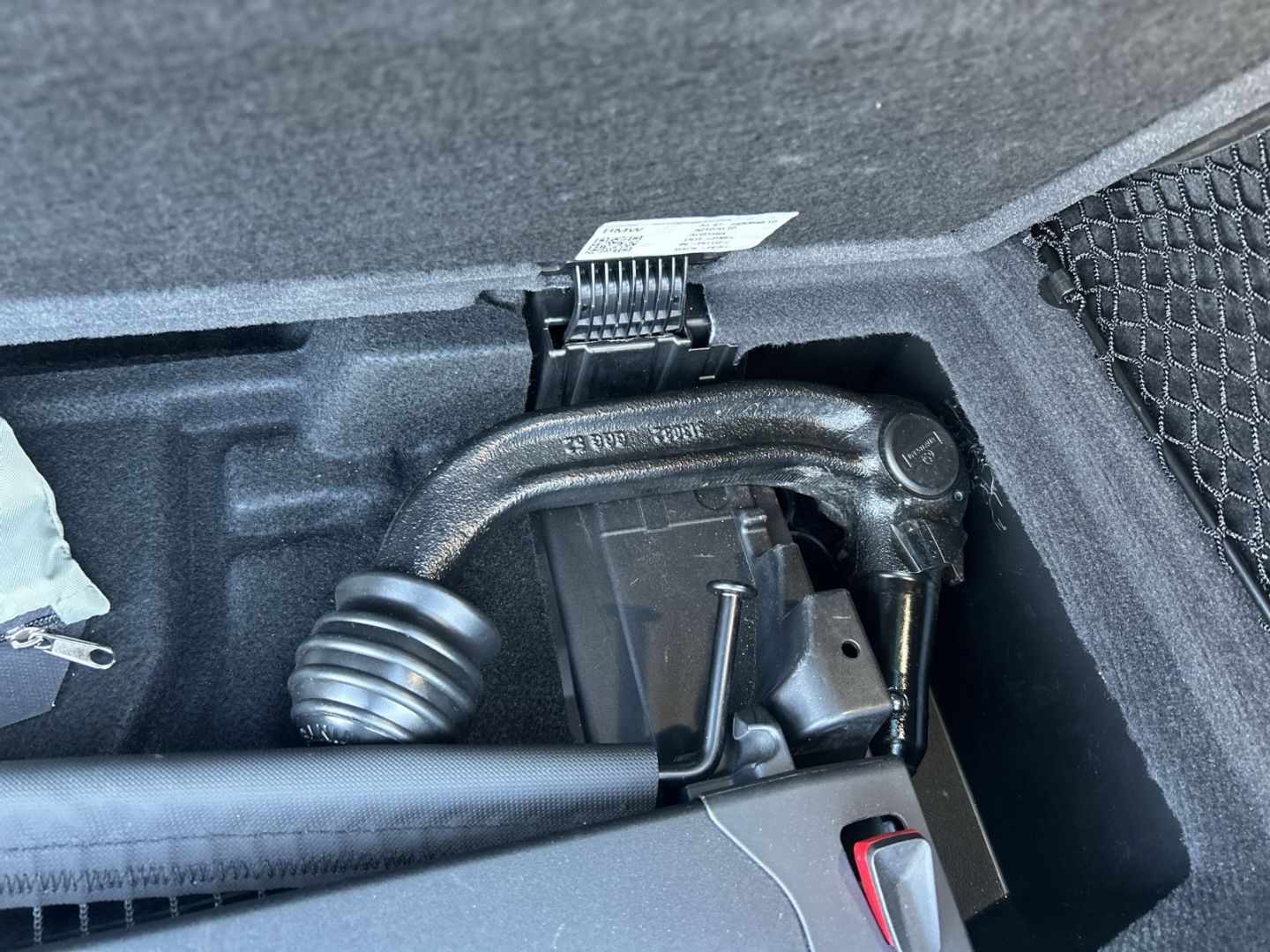 Fahrzeugabbildung BMW 320 d xDrive Touring M Sport Park-Assistent