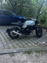 Brixton Crossfire 500 - CR500