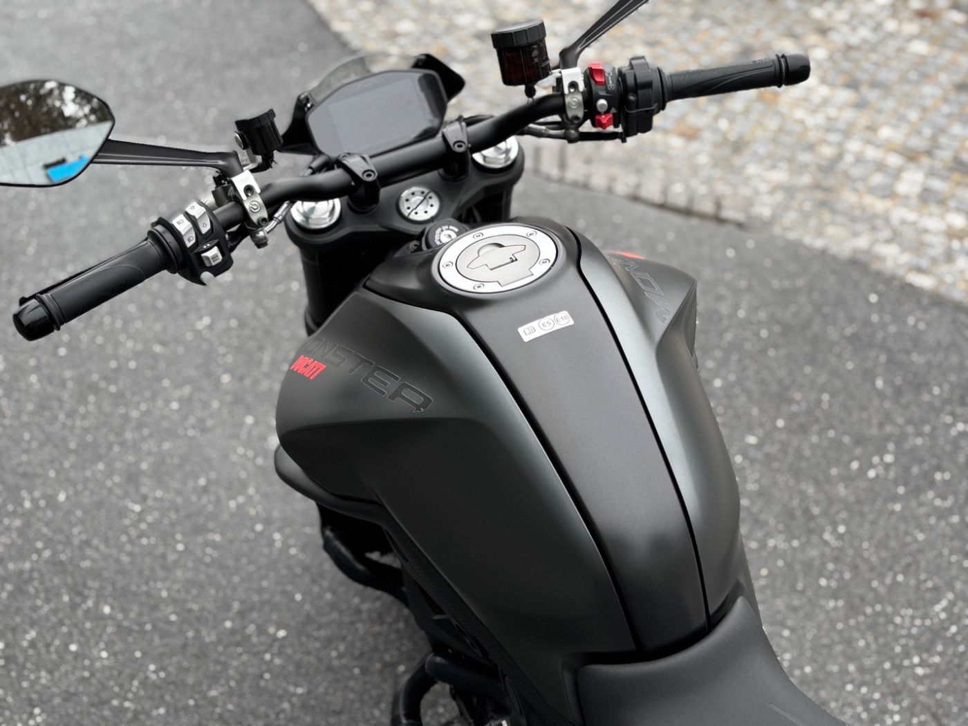 Fahrzeugabbildung Ducati Monster 950+