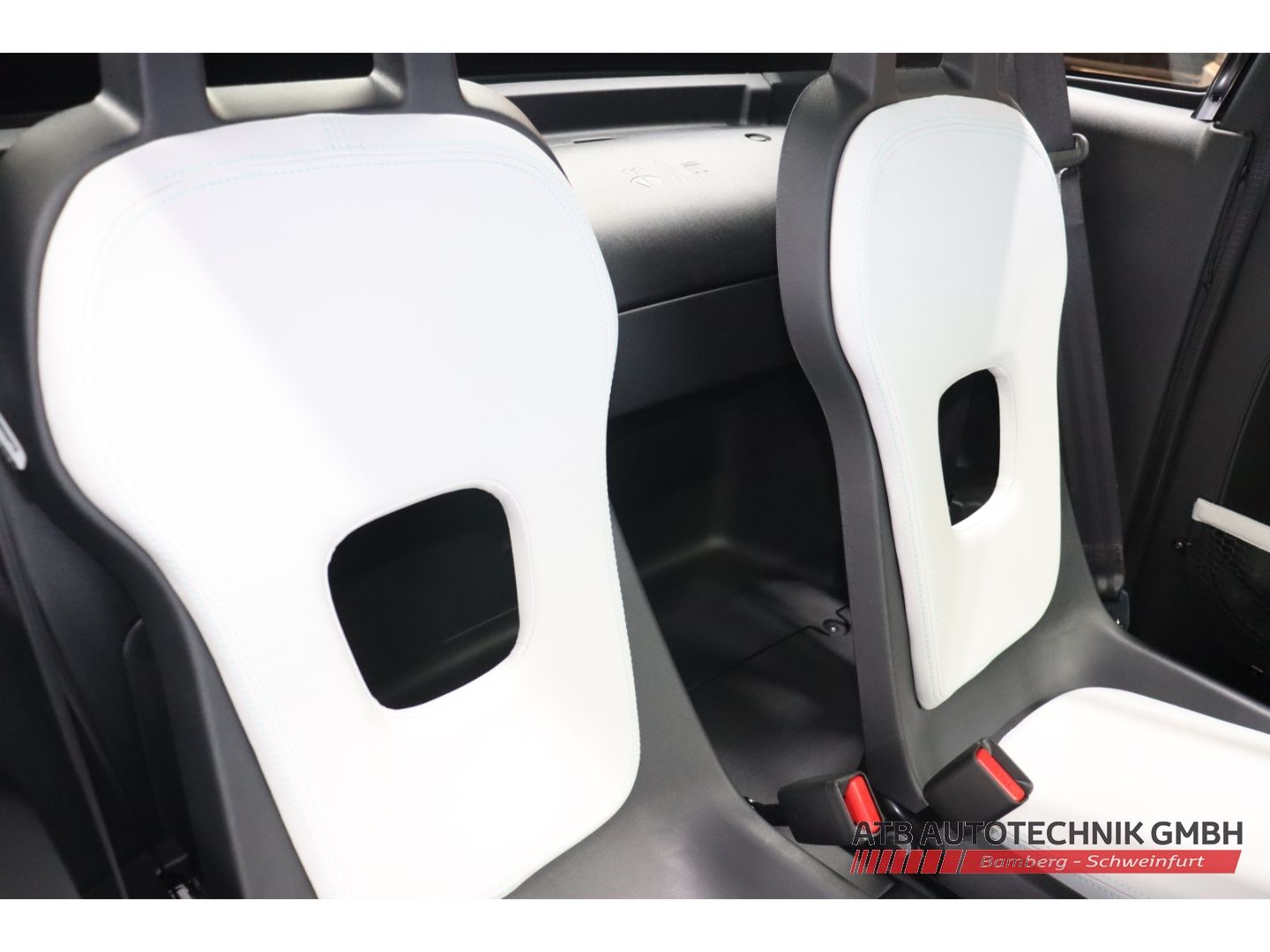 Fahrzeugabbildung Fiat Topolino MY25 7kWh 8,2 PS / Fahrbar ab 15 Jahre!