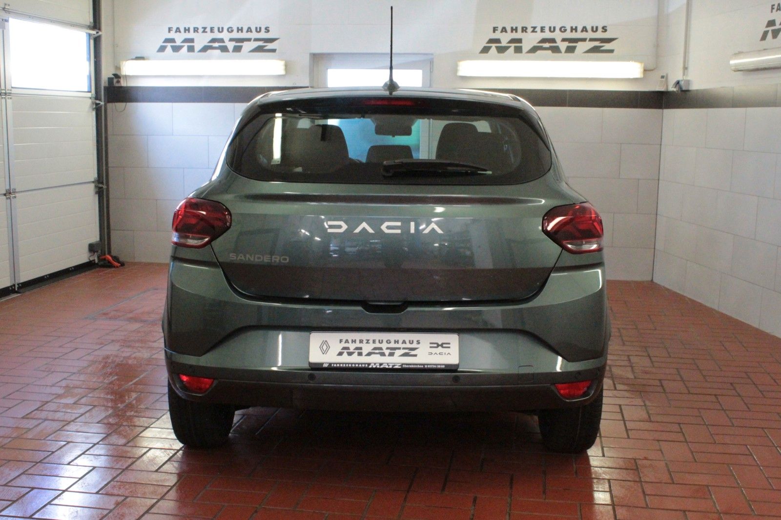 Fahrzeugabbildung Dacia Sandero TCe 100  ECO G Expression*Winterpaket*