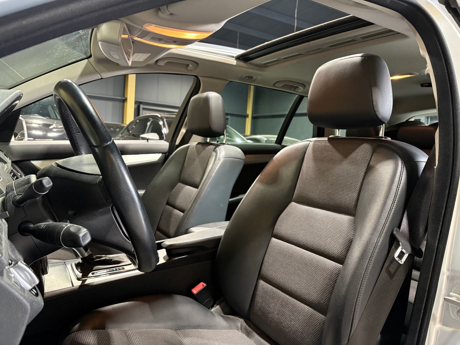 Fahrzeugabbildung Mercedes-Benz C 220 T-Modell T CDI/8-FACH/PANO/SHZ/AUTOMATIK/