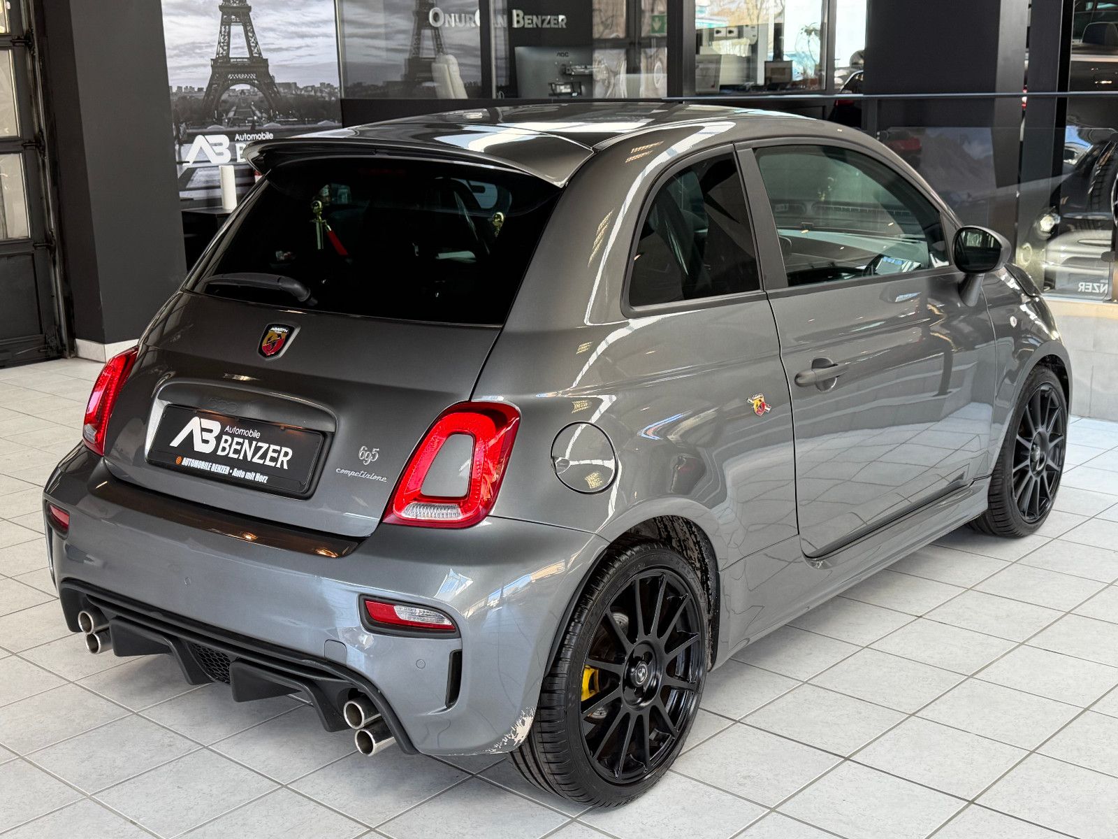 Fahrzeugabbildung Fiat Abarth 695Competizione/CARBON-SITZE/CARBON/BEATS