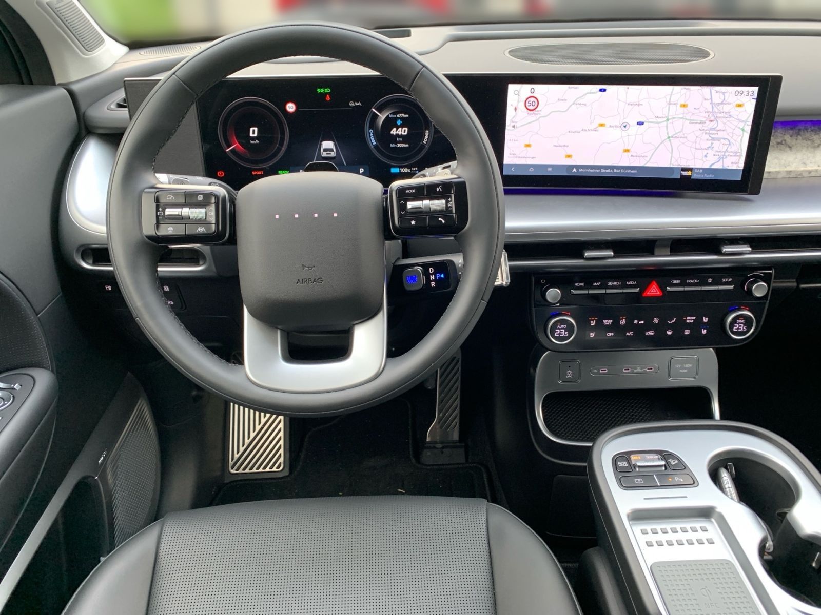 Fahrzeugabbildung Hyundai IONIQ 9 Uniq Elektro 110 kWh 4WD 7-Sitzer