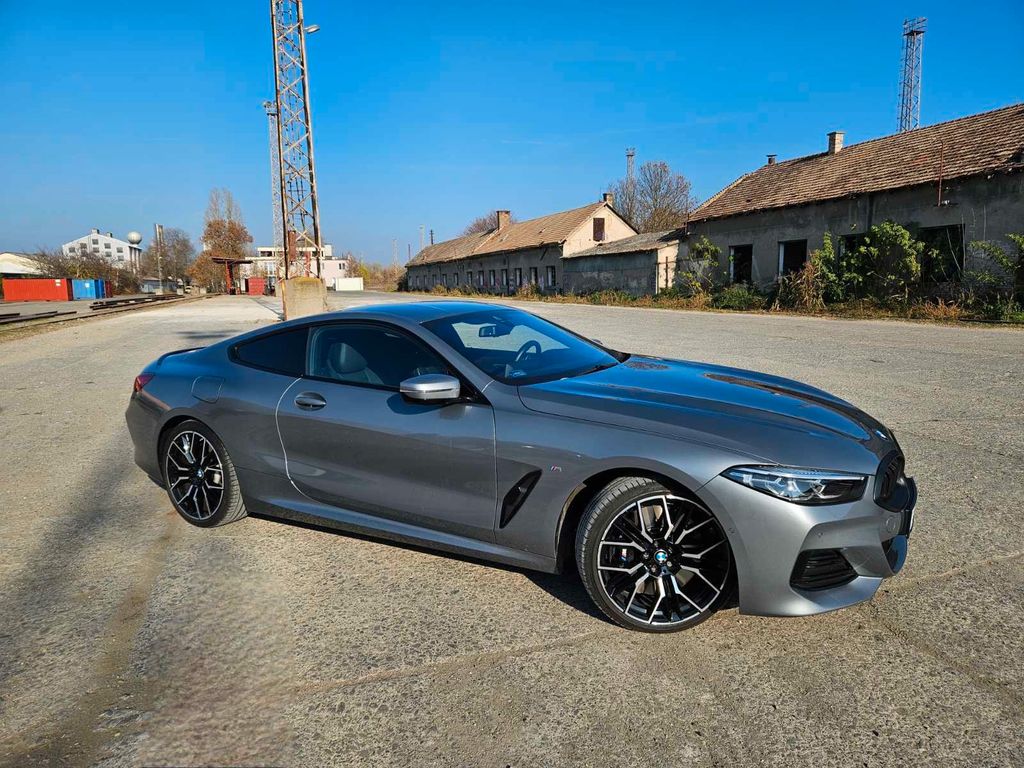 BMW 840
