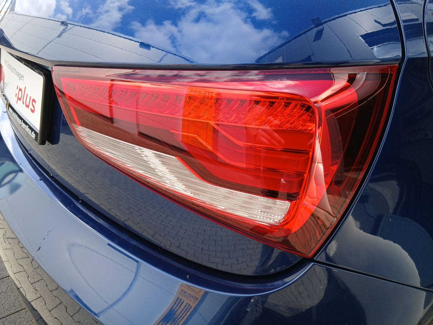 Audi A1 Sportback 1.8 TFSI S line S tronic *PANO*GRA*