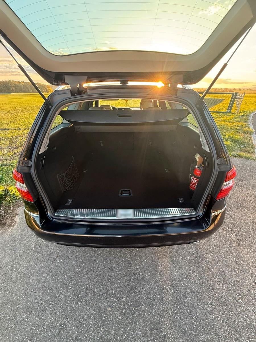 Mercedes-Benz E300 2010 — photo 14