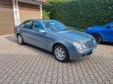 Mercedes-Benz E 220 CDI - Mercedes-Benz E 220 aus 2005: Cdi