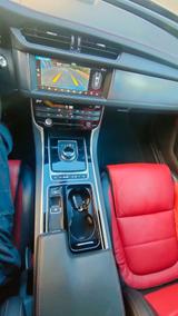 Jaguar XF 2.0 D 180 CV R-Sport - Jaguar XF mit Diesel-Antrieb: 2.0