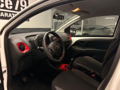 TOYOTA AYGO KLIMAAUTOM ISOFIX 8-FACH FENSTER EL. RADIO