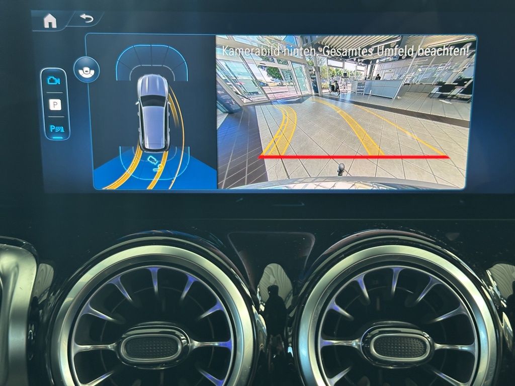 Fahrzeugabbildung Mercedes-Benz GLB 200 AMG*NIGHT*AHZV*TWA*LED*K-GO*DAB*LENKRHZG