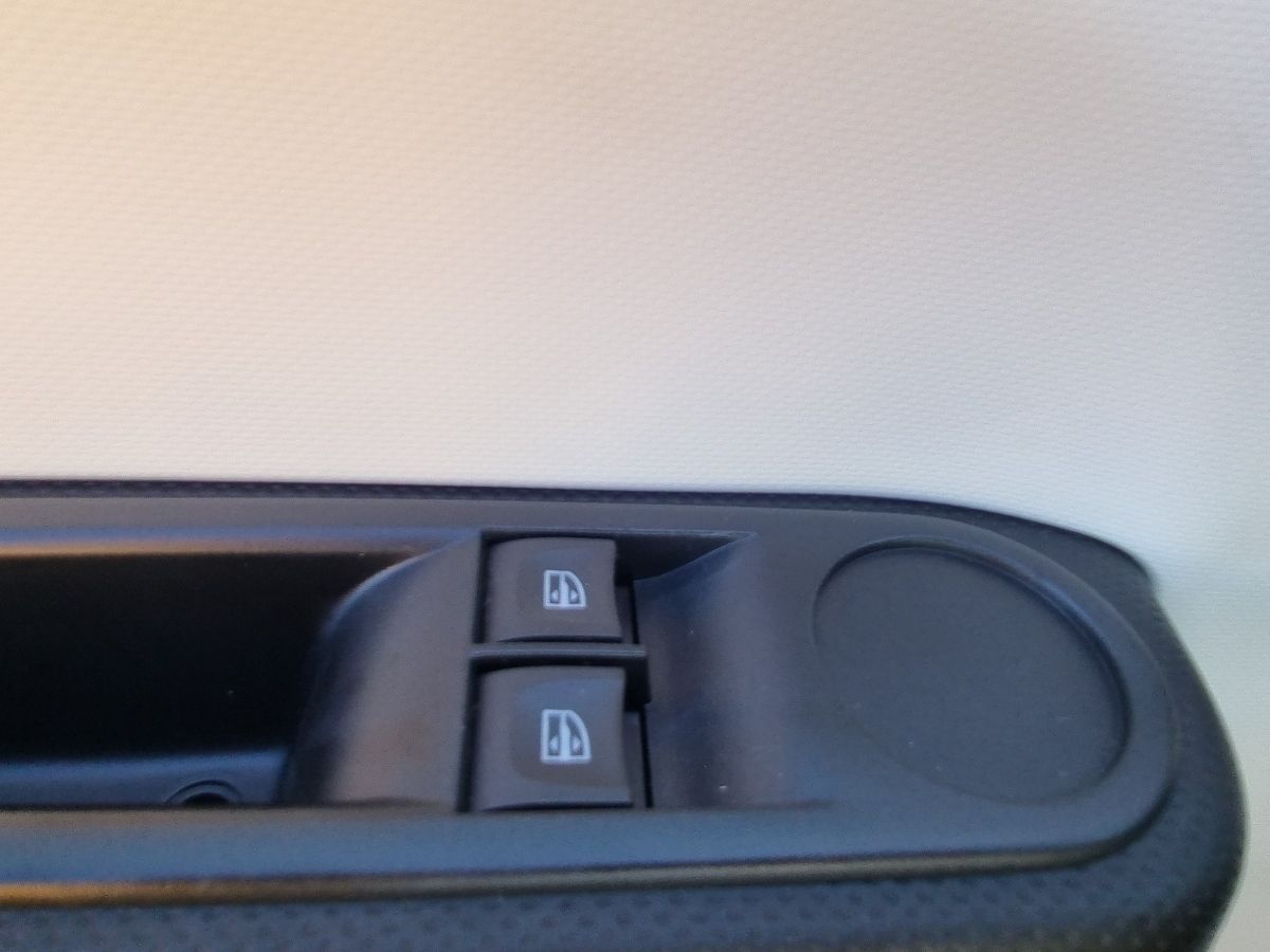Fahrzeugabbildung Renault Twingo LIMITED SCe 75