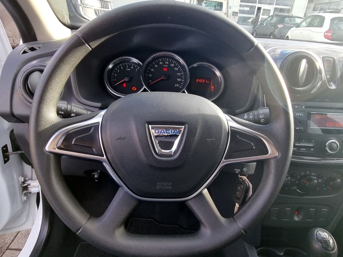 Fahrzeugabbildung Dacia Sandero Essential SCe 75