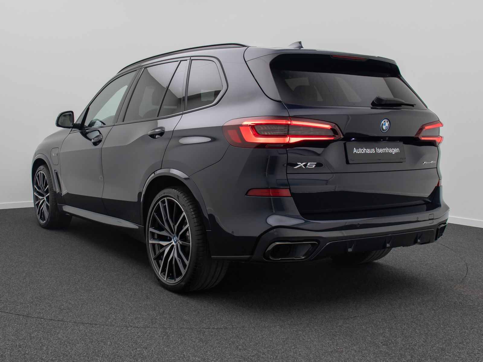 Fahrzeugabbildung BMW X5 xD45e M Sport 360°Laser HUD DAB HiFi AHK 22"