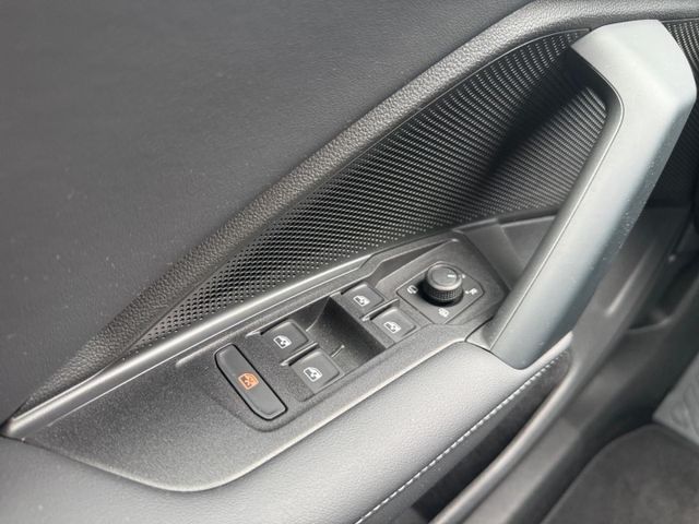 Tiguan Life 2.0 TDI AHK-klappbar Navi 360 Kamera