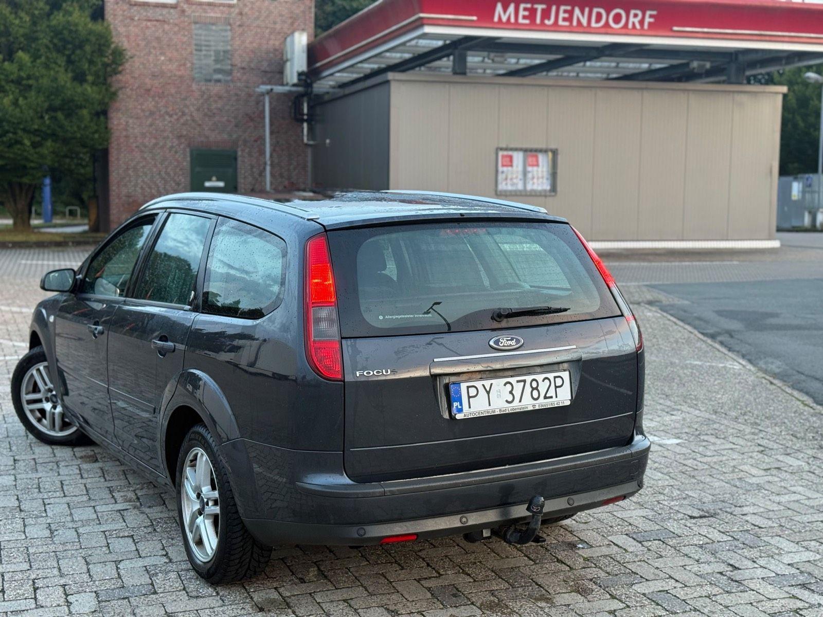 Ford Focus 2006 — салон
