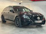 Mercedes-Benz E63T AMG 4M NIGHT ALL BLACK DRIVERS#SH#HUD#AHK - Mercedes-Benz in Dresden: 63