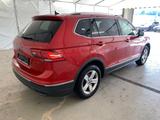 Volkswagen Tiguan Allspace Life 4Motion|ACC|HUD|Kam|Massage - rote Volkswagen Tiguan Allspace