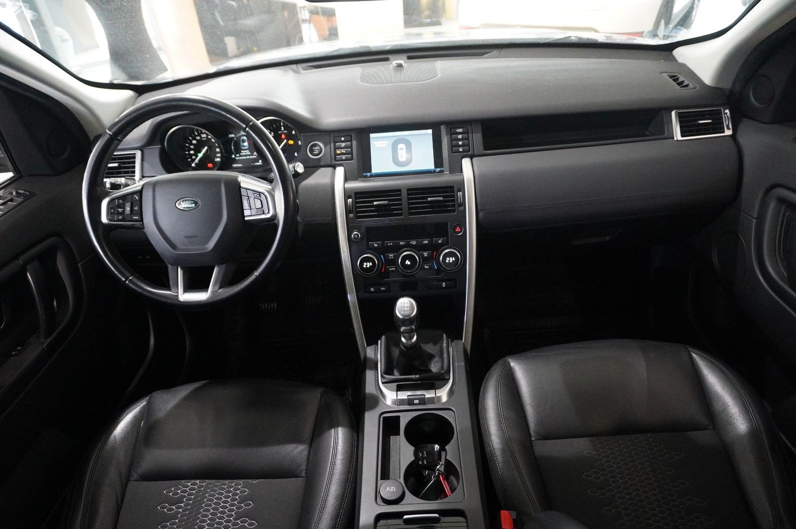 Fahrzeugabbildung Land Rover Discovery Sport 2.0D PURE NAVI/LED/SHZ/PDC/SPORT