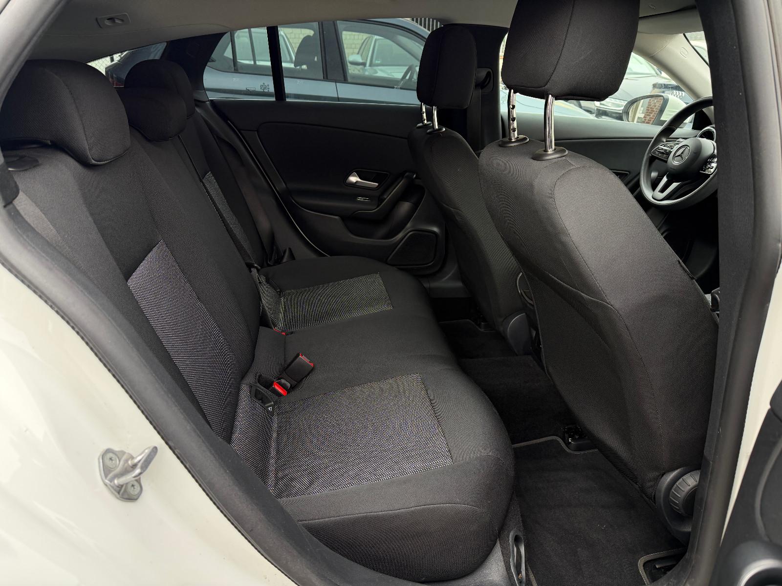 Mercedes-Benz CLA 180d SB, LED, TÜV neu, Reifen neu, миниатюра 13